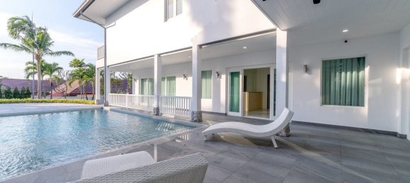 6 غرف نوم منزل في Sattahip, Thailand رقم 26565 6