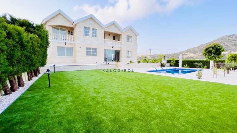 Propiedad comercial de 5 dormitorios en Palodeia, Cyprus No. 76787