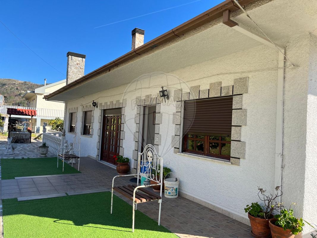 Casa de 3 dormitorios en Covilha, Portugal No. 40867