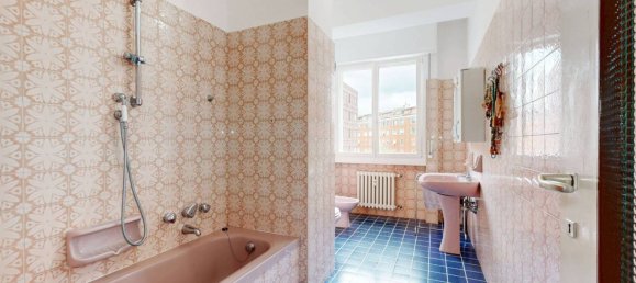 4 bedrooms Apartment in Milan, Italy No. 338793 15