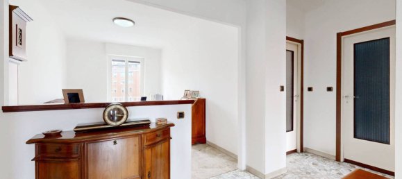 4 bedrooms Apartment in Milan, Italy No. 338793 18