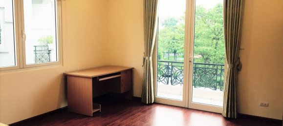 4 Schlafzimmer Villa in Long Bien, Vietnam, Nr. 4039 8