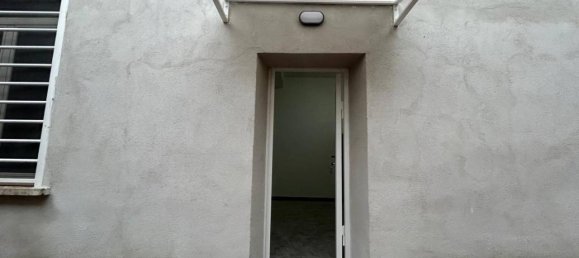 Studio in Naples, Italy No. 147817 7