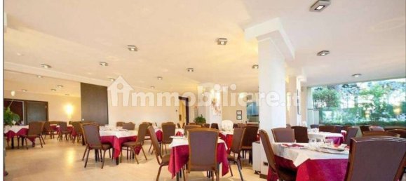 Отель, гостиница с 5 комнатами в Санремо, Италия № 267260 15