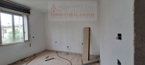 4 rooms Apartment in Padua, Italy No. 22190 22