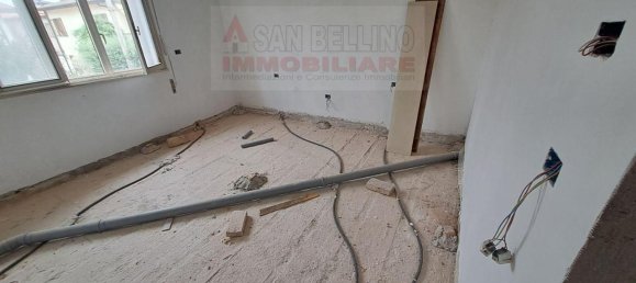 4 rooms Apartment in Padua, Italy No. 22190 23