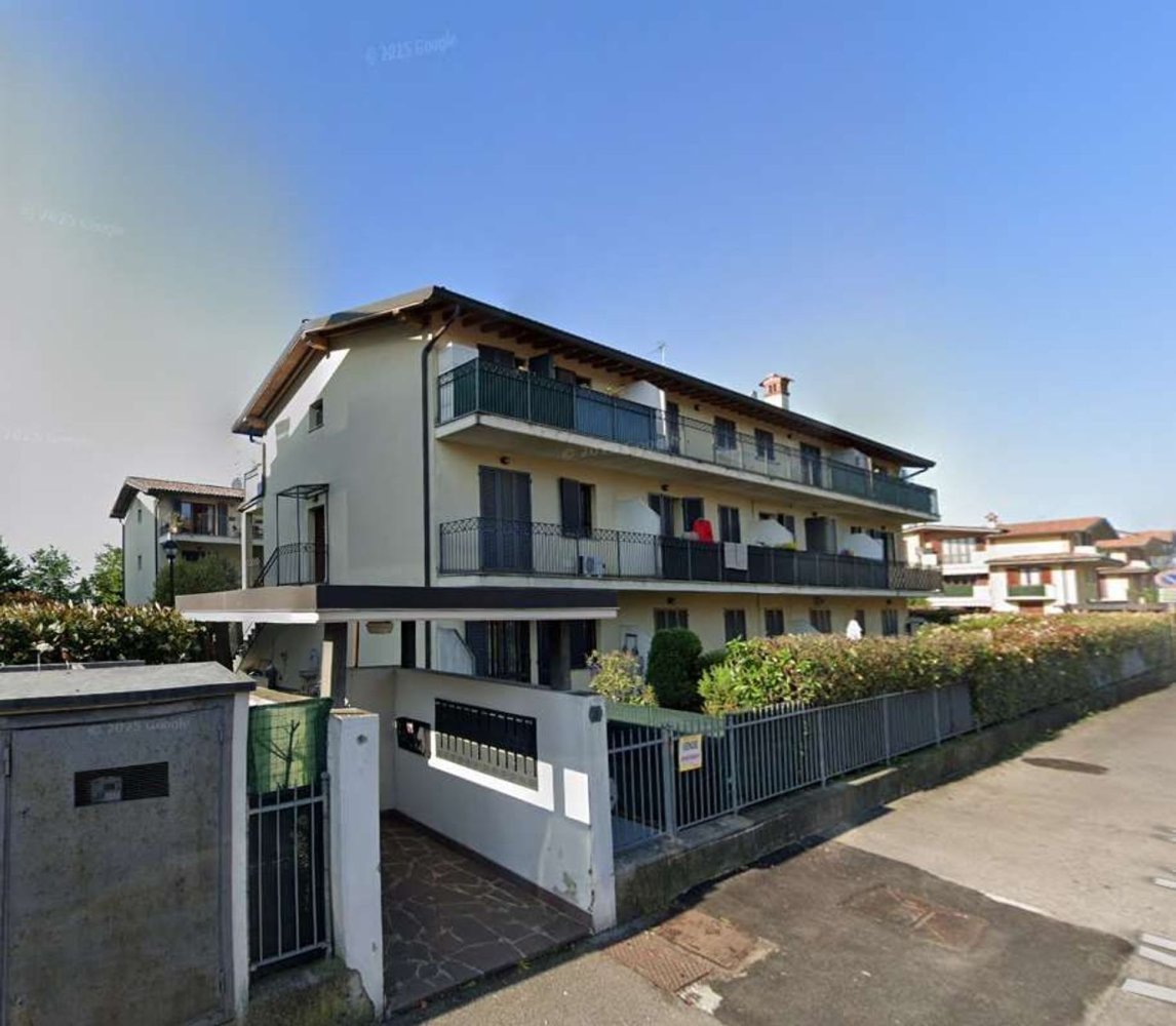 2 bedrooms Apartment in Pozzo d'Adda, Italy No. 382880