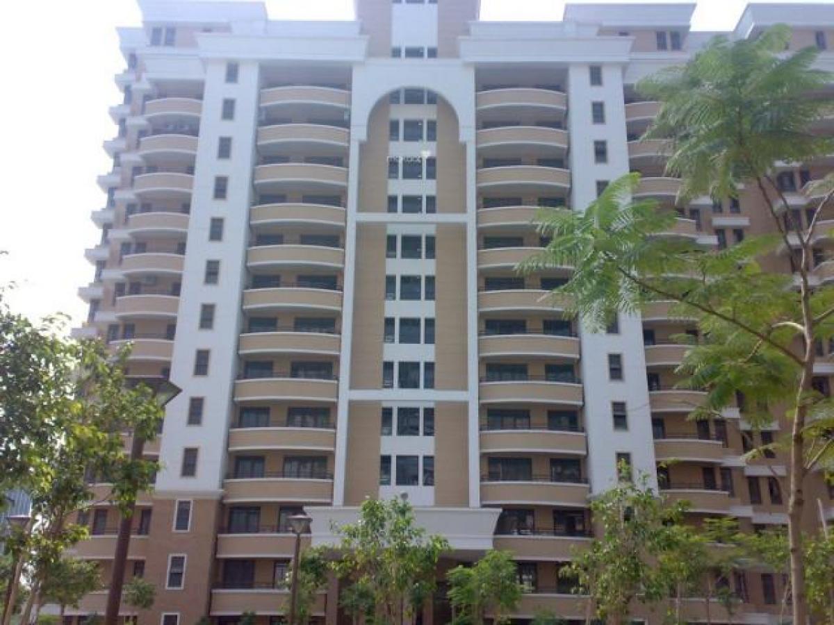 5 bedrooms House in Gurgaon, India No. 10537