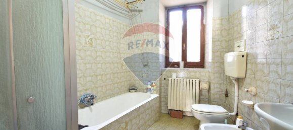 8 rooms House in Casorate Sempione, Italy No. 153908 24