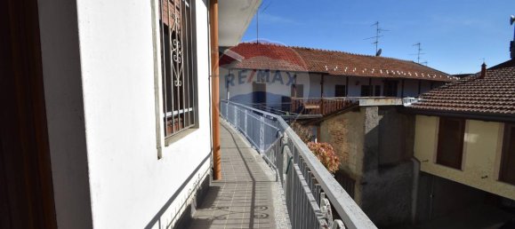 8 rooms House in Casorate Sempione, Italy No. 153908 15