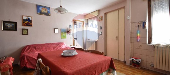 8 rooms House in Casorate Sempione, Italy No. 153908 14