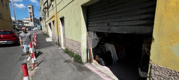 Entrepôt à Genoa, Italy 28m² No. 287952 3