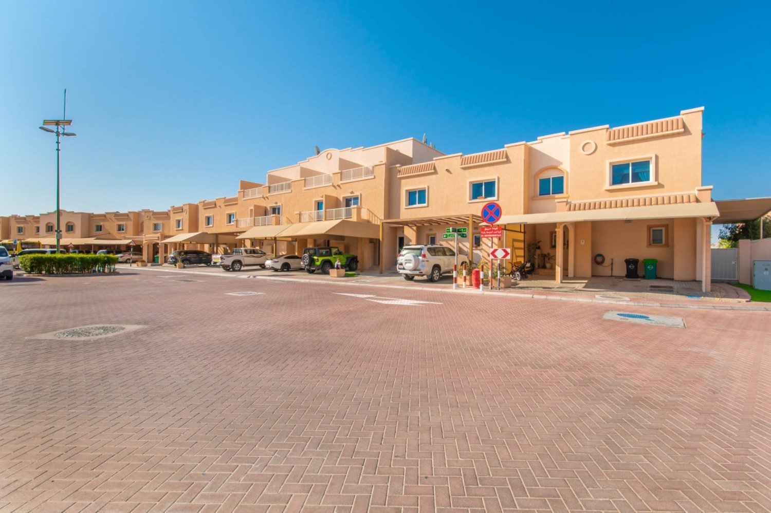 2 Schlafzimmer Villa in Al Reef, UAE, Nr. 954