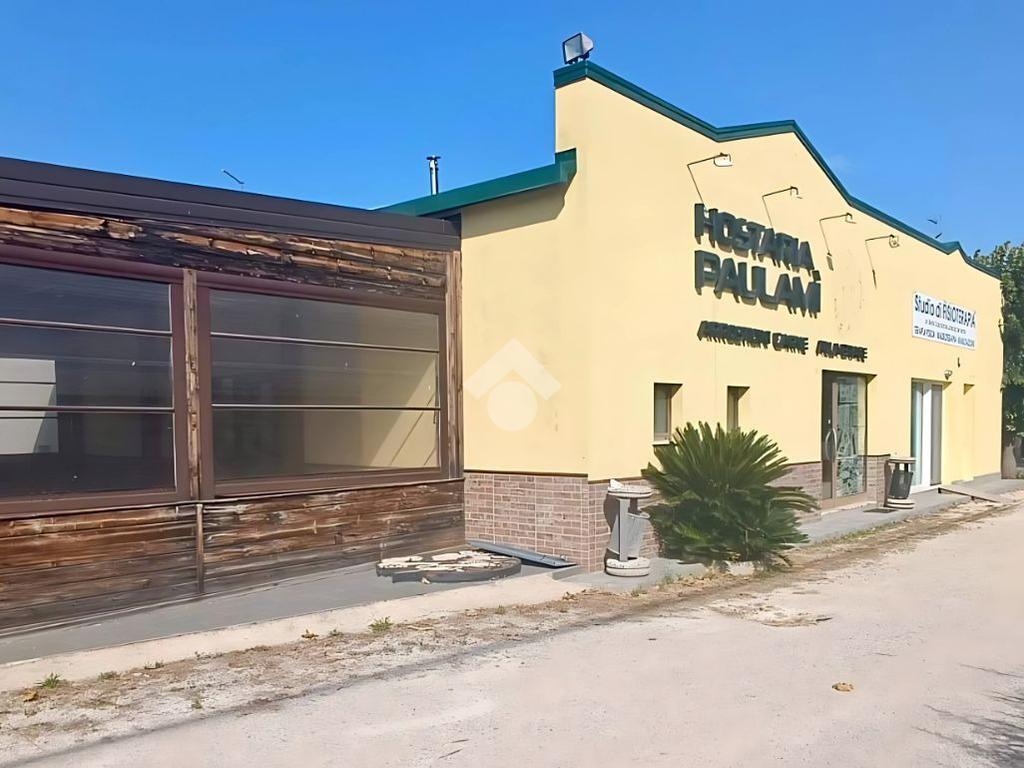 163m² Commercial property in Tortoreto, Italy No. 271770