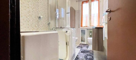 1 bedroom Apartment in Brescia, Italy No. 163517 16