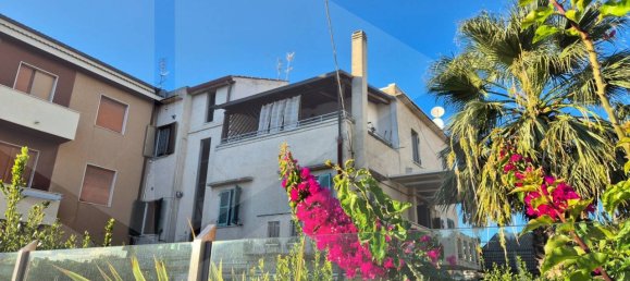 3 rooms Apartment in Pescara, Italy No. 32792 4