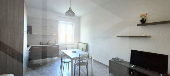 3 rooms Apartment in Pescara, Italy No. 32792 3