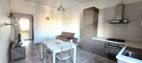 3 rooms Apartment in Pescara, Italy No. 32792 5