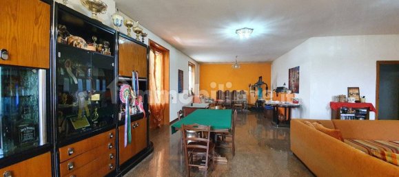 2 bedrooms Apartment in Fontevivo, Italy No. 228850 3