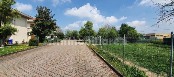 2 bedrooms Apartment in Fontevivo, Italy No. 228850 16