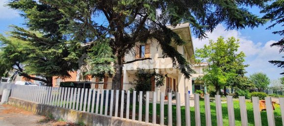 2 bedrooms Apartment in Fontevivo, Italy No. 228850 18