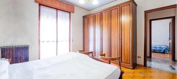 Вилла с 6 спальнями в Падерно Дуньяно, Италия № 295948 30