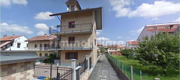 1 bedroom Apartment in Brandizzo, Italy No. 9095 4