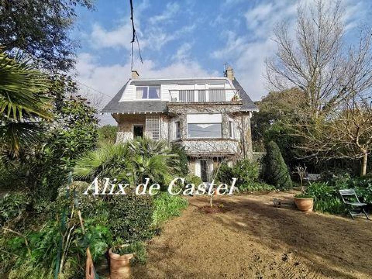 6 bedrooms House in Le Pouliguen, France No. 31792