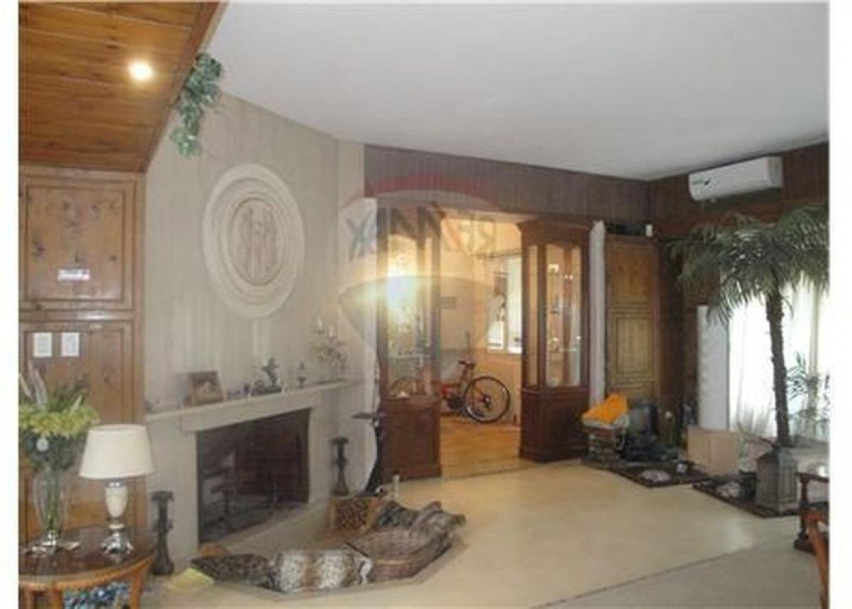 4 bedrooms House in Vicente Lopez, Argentina No. 57177