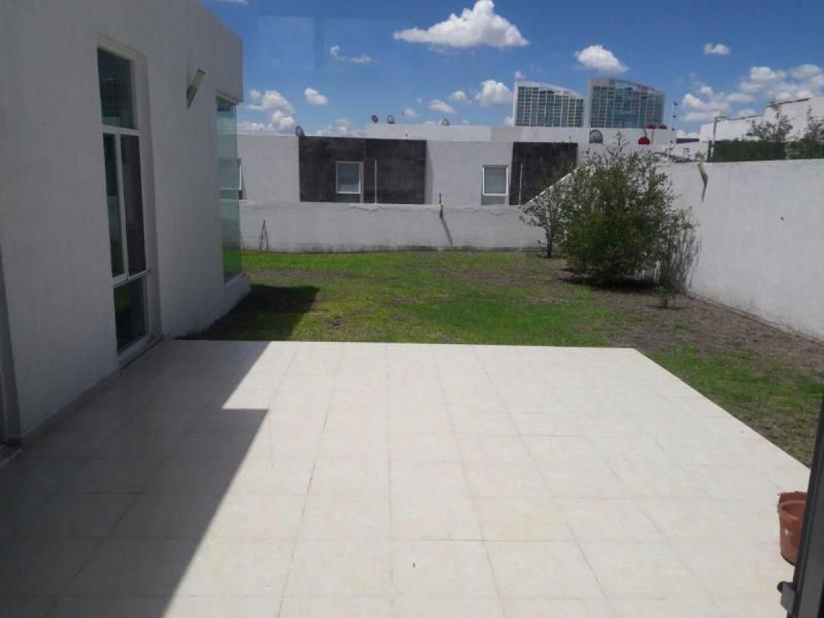 3 bedrooms House in Queretaro, Mexico No. 186331
