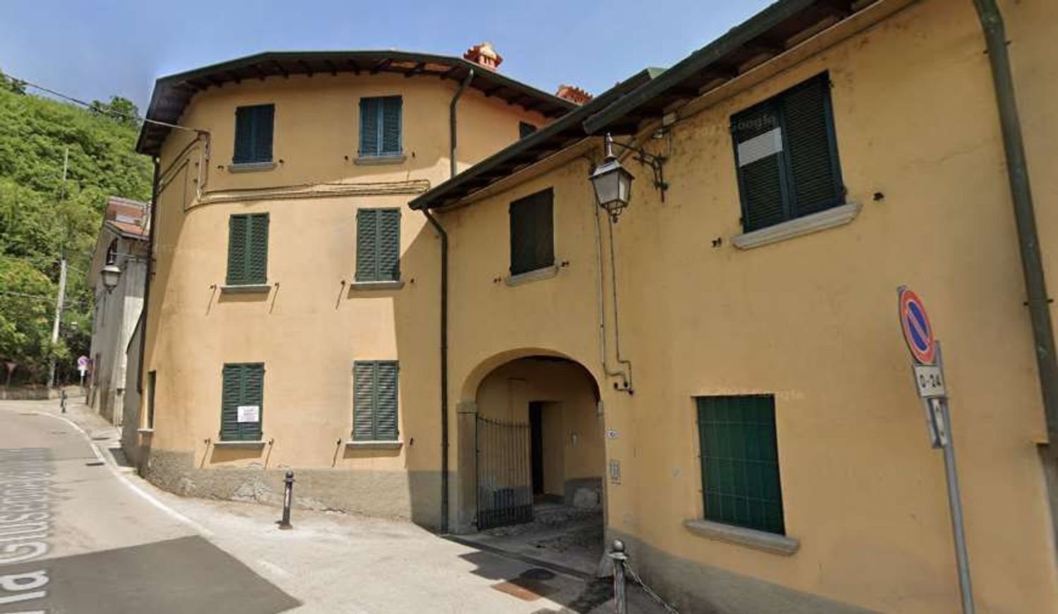 3 rooms Apartment in Sirone, Italy No. 4400