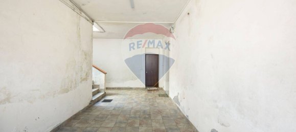 2-salle Appartement à Catania, Italy No. 145388 6