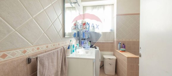 2-salle Appartement à Catania, Italy No. 145388 14