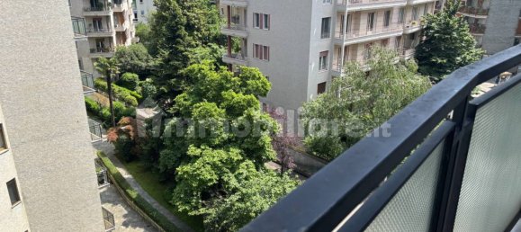 3 bedrooms Apartment in Milan, Italy No. 333171 8