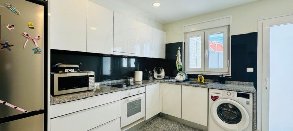 2 chambres Maison à Porto, Portugal No. 26779 8