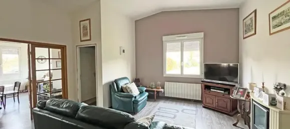 660m² Commercial property in Colomiers, France No. 302426 6