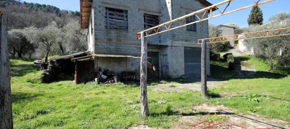 5 غرف نوم منزل في Lucca, Italy رقم 100522 27