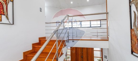 4 bedrooms House in Lagoa, Portugal No. 44307 3