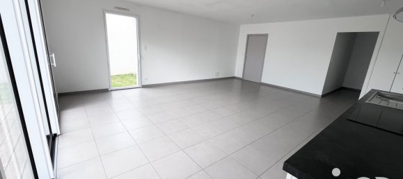 3 bedrooms House in Vendee, France No. 103146 4