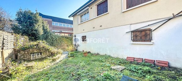 Casa de 2 dormitorios en Saint-Cyr-l'Ecole, France No. 169141 8