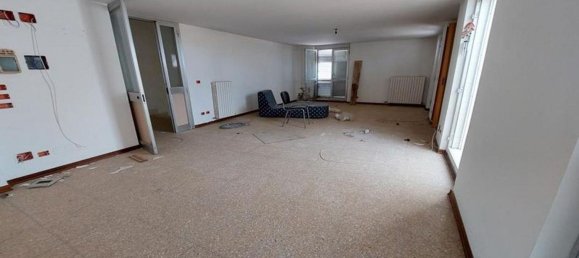 Entrepôt à Acquaviva Picena, Italy 2311m² No. 369895 20