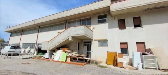 Entrepôt à Acquaviva Picena, Italy 2311m² No. 369895 8