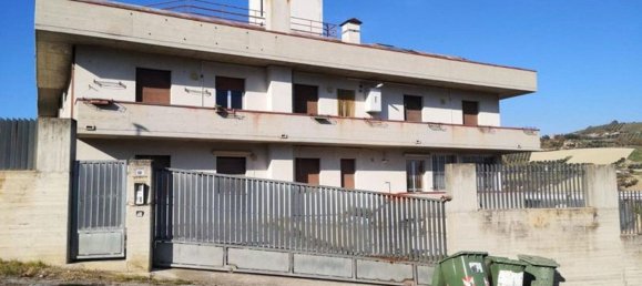 Entrepôt à Acquaviva Picena, Italy 2311m² No. 369895 6