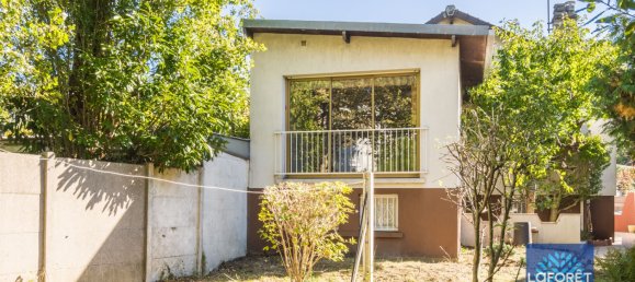 3 bedrooms House in Les Pavillons-sous-Bois, France No. 165633 2