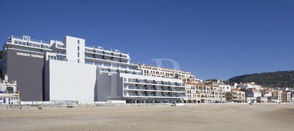 246m² Commercial property in Sesimbra, Portugal No. 64784 8