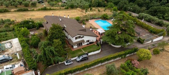 10غرفة فيلا في Gallicano nel Lazio, Italy رقم 16628 4