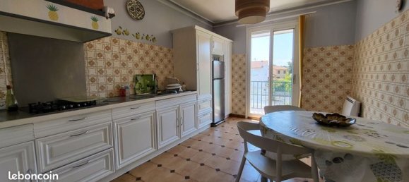 3 bedrooms House in Thuir, France No. 279132 5