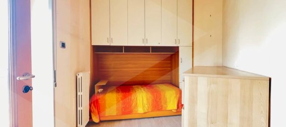 3 rooms Apartment in Naples, Italy No. 31323 33