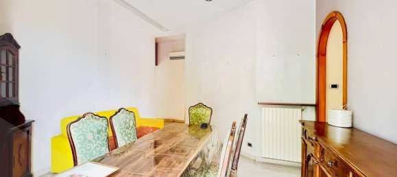 3 rooms Apartment in Naples, Italy No. 31323 57