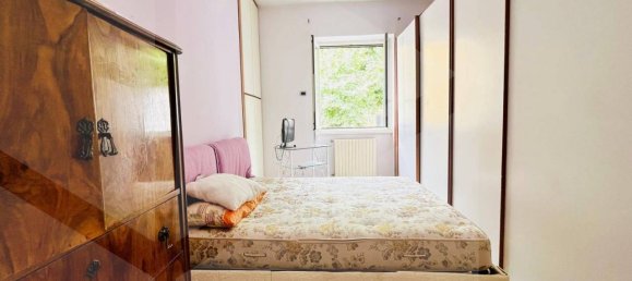 3 rooms Apartment in Naples, Italy No. 31323 53